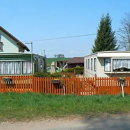 V Mobilnim Domku Lodge *